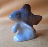 PESTISOR EXOTIC miniatura - produs vechi romanesc, anii 1970, era socialista, bibelou vechi, ceramica portelan, piesa superba