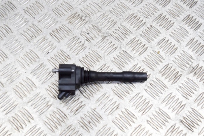 Bobina de inducție de &icirc;naltă tensiune BMW 2 Coupe F22, F87 2018 OEM: 77850002,8643360 15421433