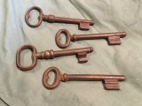 arta / design / antichitate - lot Chei vechi pentru usa / poarta diverse modele !