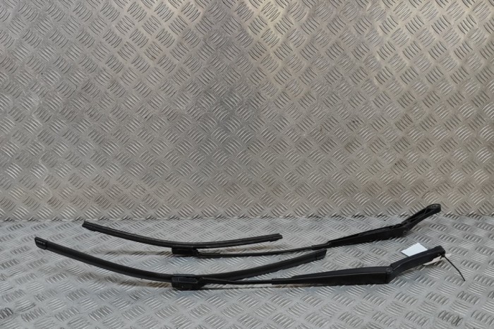 Braț ștergător față VW PASSAT Variant B8 3G5 2020 OEM: 3G2955410,3G2955409 30433805