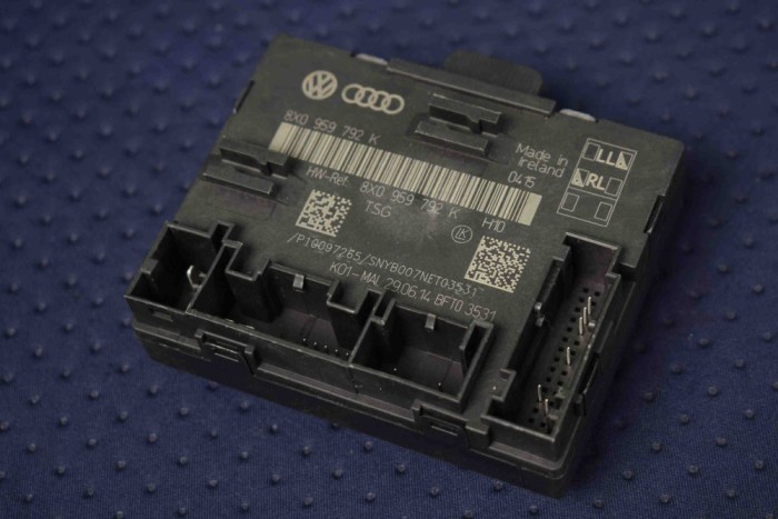 Modul de control ușă dreapta față AUDI A1 8X1, 8XK 2016 OEM: 8X0959792K 2341136