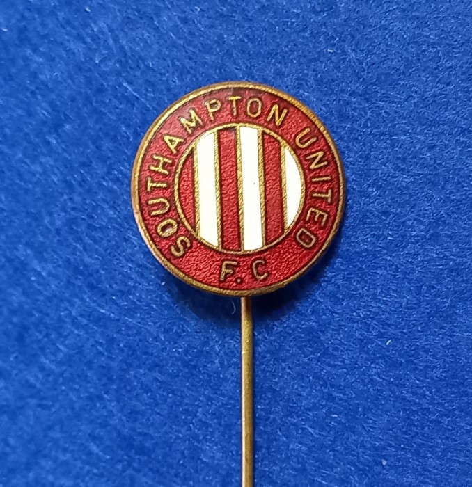 Insigna metalica fotbal - SOUTHAMPTON UNITED FC (Anglia)