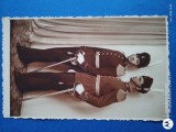 militari din corpul de garda de la Palatul Regal , fotografie sepia , format carte postala