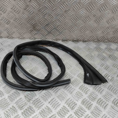 Garnitura ușă dreapta față TESLA MODEL Y 2022 OEM: 1497678-00-B foto