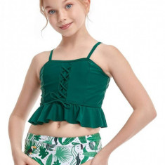 Costum de baie pentru fetite format din 2 piese, bustiera si slip modern, ideal pentru plaja sau inot, verde cu alb si imprimeu cu frunze, marimea 164