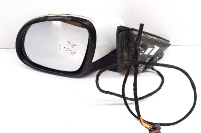 Oglinda laterală st&acirc;nga SKODA YETI 5L 2010 OEM: 5L2857501B,5L0857933 20289955