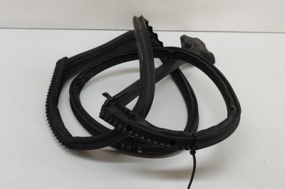 Garnitura ușă dreapta față MERCEDES-BENZ EQS V297 2022 OEM: A2976730400 | 29440512 foto