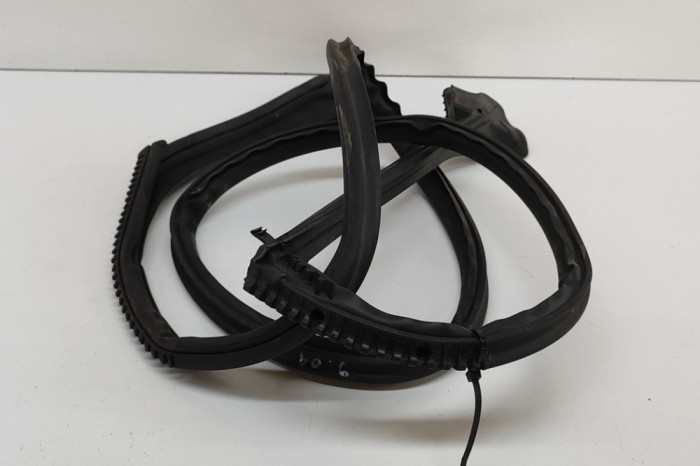 Garnitura ușă dreapta față MERCEDES-BENZ EQS V297 2022 OEM: A2976730400 | 29440512