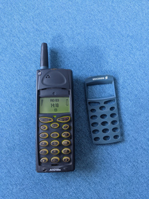 Ericsson A1018s Telefon cu Butoane Vintage fabricatie 1999 De Colectie foto