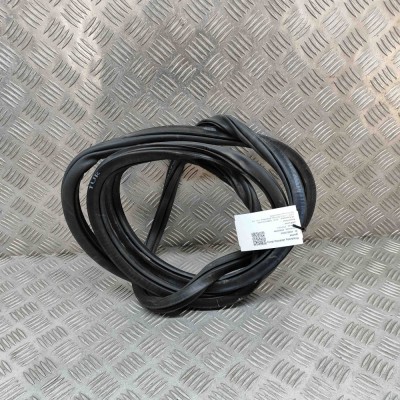 Garnitura ușă dreapta față SEAT TARRACO KN2 2022 OEM: 5NA867912B foto