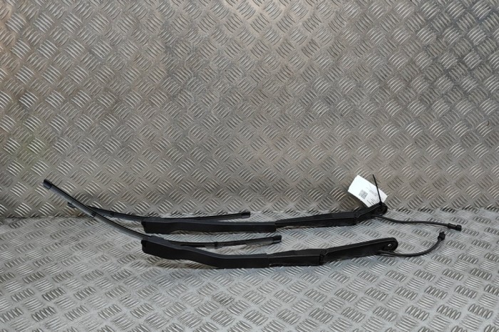 Braț ștergător față BMW 3 G20, G28 2024 OEM: 9448916,9448921 30468421