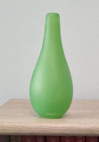 Vaza soliflora, sticla satinata, artist Gunnel Sahlin, atelier Kosta Boda Suedia