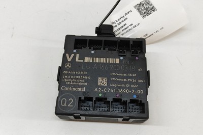 Modul de control ușă st&amp;acirc;nga față INFINITI Q30 2019 OEM: A1669000318,A1669012103,A1669025308,A2C7411690700 31523239 foto