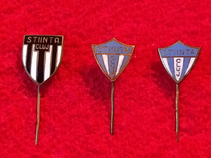 Lot 3 insigne fotbal - &quot;STIINTA&quot; CLUJ