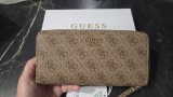 Vand portofel nou Guess