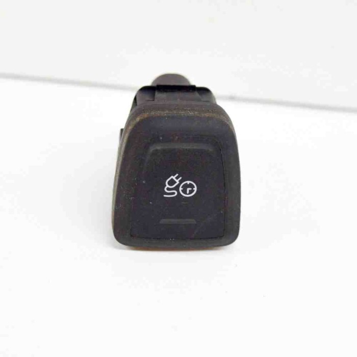 Comutator deschidere rezervor PORSCHE CAYENNE 92A 2017 OEM: 7PP.915.210,7PP915210 | 17172826