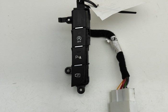 Panou de butoane KIA CEE\&#039;D Hatchback CD 2023 OEM: 93300-J7CB0 | 31975785