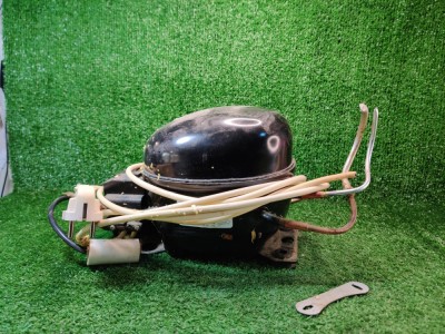motor,compresor jiaxipera ns1114y Combina frigorifica Indesit BIAA 14P / L23 foto