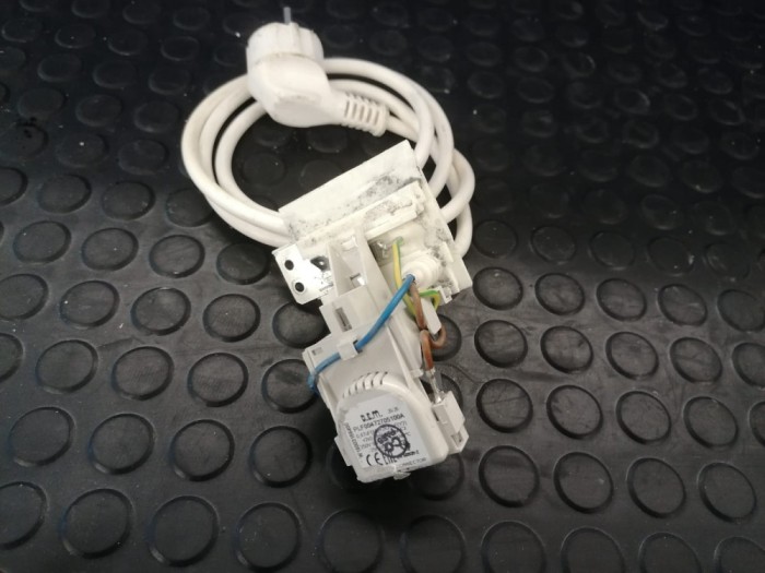 Condensator cu cablu masina de spalat Indesit Hotpoint / C127