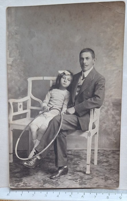 Carte poștală foto &ndash; Tată și fiică &ndash; Frații Josefovici Giurgiu, 1913
