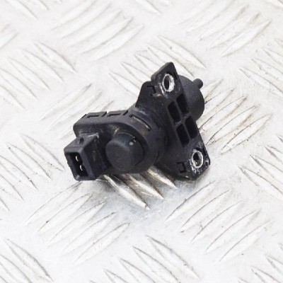 Supapa solenoid DACIA DUSTER 2013 OEM: 8200762162 | 3660128 foto