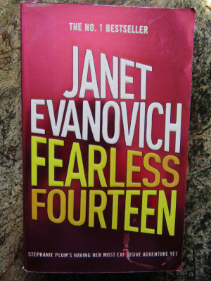 Fearless Fourteen - Janet Evanovich foto