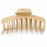 Cumpara ieftin Cleste pentru par, bej 10.9 x 4.5 cm, model ergonomic din plastic rigid cu dinti curbati, fixare ampla pentru par lung, des si voluminos