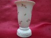 VAZA CU MODEL IN RELIEF SI DECORATA MANUAL DIN PORTELAN ROSENTHAL