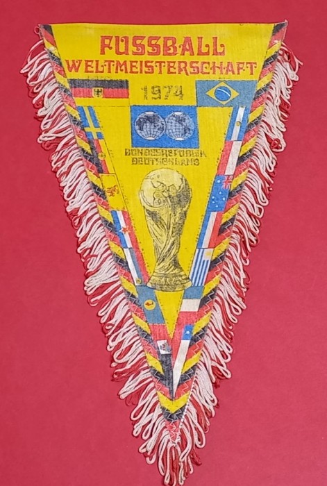 Fanion fotbal-Campionatul Mondial de Fotbal GERMANIA 1974(fara snurul de agatat)