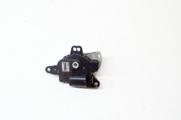 TESLA MODEL X 2018 OEM: D267-AP9BA02 SKU: 12631804