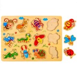 Puzzle incastru cu butoni din lemn Insecte-12 piese, Oem