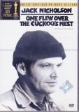 DVD Film de colectie: Zbor deasupra unui cuib de cuci ( Ed. pe 2 DVD - vezi descriere )