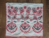 Fata de perna veche taraneasca, cusatura broderie de mana pe panza, model cu flori stilizate, vechi, vintage