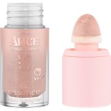 essence Disney Alice in Wonderland iluminator lichid culoare 02 - Glowin&#039; Down The Rabbit Hole 4 ml