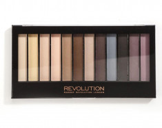 Paleta Profesionala 12 Farduri Mate Makeup Revolution Essential Mattes foto