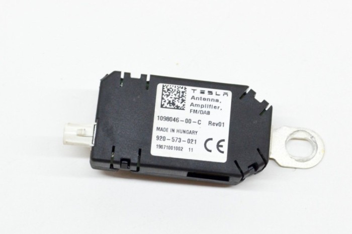 Amplificator de antena TESLA MODEL 3 2020 OEM: 920-573-021,1098046-00-C 14903621