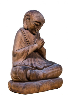 Statueta din lemn indonezian Praying Monk, M foto
