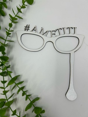 Props in forma de ochelari,cu textul ,, Ametit din MDF foto