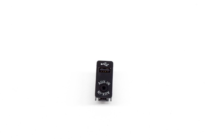 Port USB/AUX-In BMW 3 F30, F80 2016 OEM: 9229246 15061837