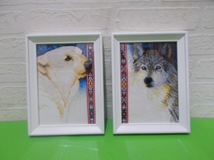 Set doua GOBLENURI scandinave cu animale polare , lup si urs