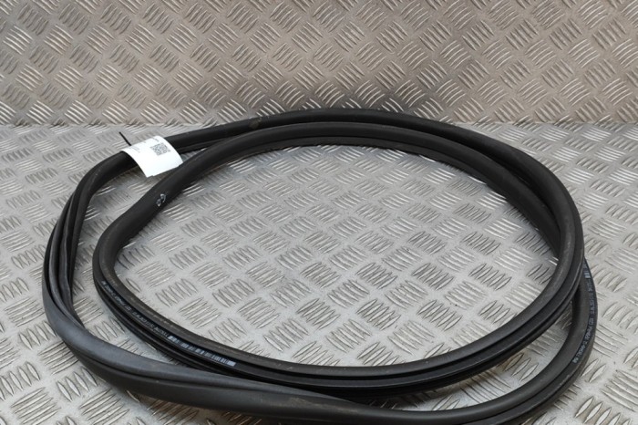 Garnitura ușă dreapta spate BMW iX3 G08 2023 OEM: 7393449 | 27421158