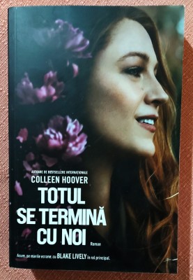 Totul se termina cu noi (editie de film) - Colleen Hoover foto