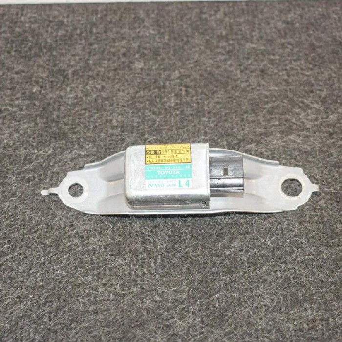 Senzor de impact st&acirc;nga spate TOYOTA PRIUS Hatchback _W2_ 2008 OEM: 89834-47020187900-0922 2953447