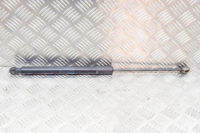 Amortizor haion st&acirc;nga AUDI Q3 8U 2012 OEM: 8U0827552A 11564027