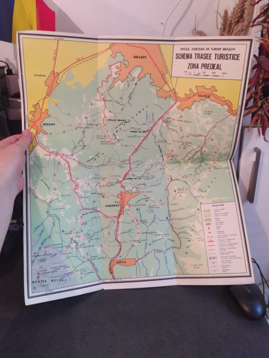 Schema traseelor turistice zona Predeal, OJT Brașov, text rom&acirc;nă și germană, 150