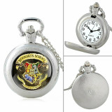 Cumpara ieftin Ceas De Buzunar - HARRY POTTER - Hogwarts School - Argintiu