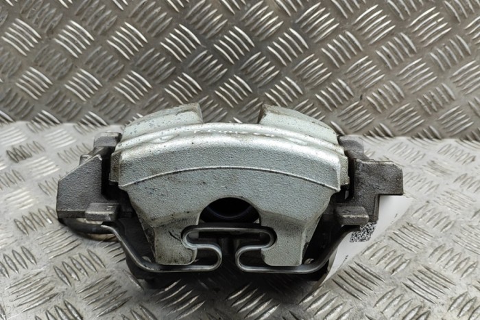 Etrier de fr&acirc;nă dreapta față VOLVO XC60 II 246 2024 OEM: 32373384 25203388
