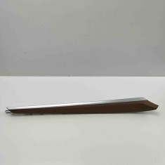 Ornament panou ușă st&acirc;nga față TESLA MODEL Y 2022 OEM: 1646987-00-B 30463989