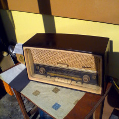 Aparat de Radio Pe Lampi Philips Merkur Md BD 473 A an 1957-1958