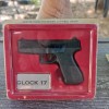 Macheta pistol Glock 17 1:2,5 Fabbri, 1:43
